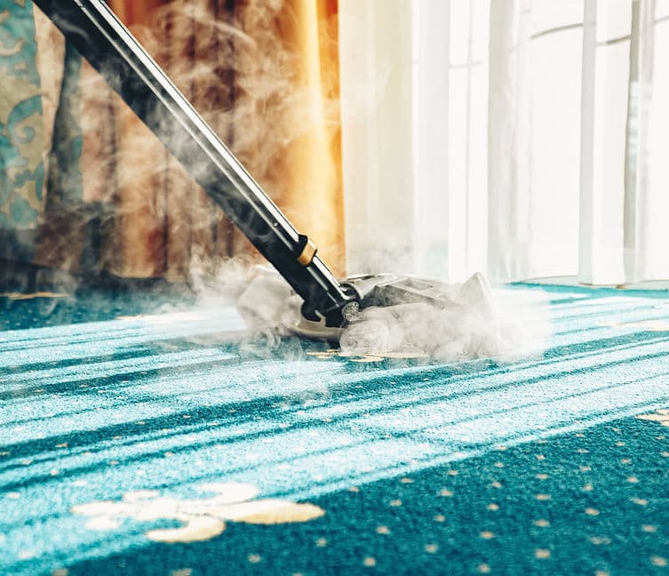 Teppichreinigung mit Mikrotrockendampf